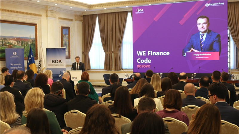 Kosovë, lansohet kodi “We Finance” që ndihmon gratë sipërmarrëse