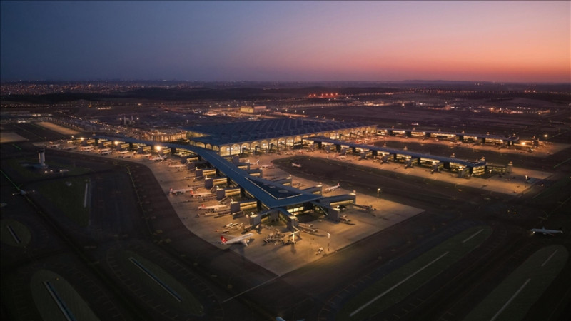 Aeroporti i Istanbulit nis operimet e njëkohshme në tri pista të pavarura