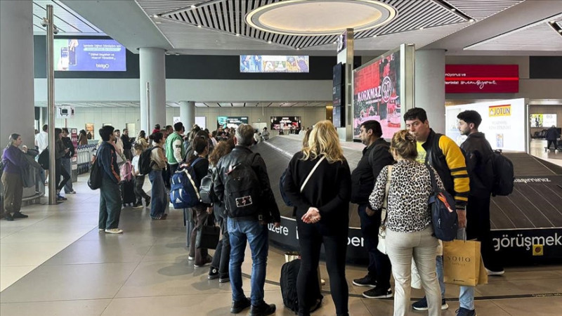 İstanbul Havalimanı'nda bayram tatili dönüş yoğunluğu               