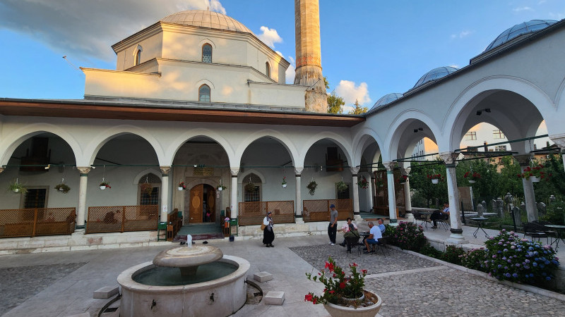 Saraybosna’nın Kalbinde Osmanlı Mirası: Hünkar Camii