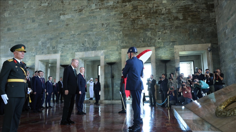 Državni zvaničnici, predvođeni predsjednikom Erdoganom, posjetili su Anıtkabir