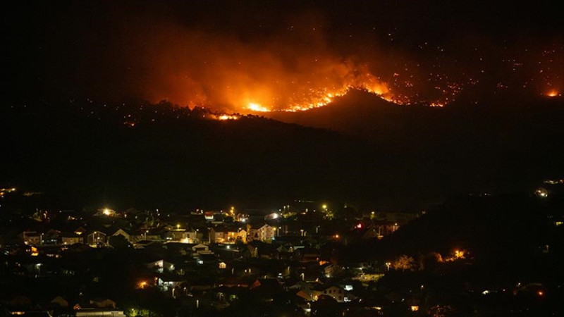 Požari u Crnoj Gori ne jenjavaju, zatražena međunarodna pomoć        