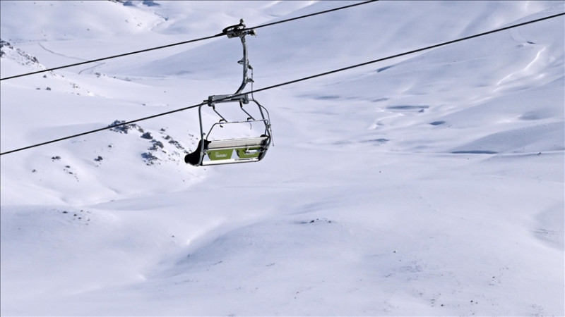 Jedna osoba poginula, druga teško povrijeđena u nesreći na ski-liftu u Crnoj Gori