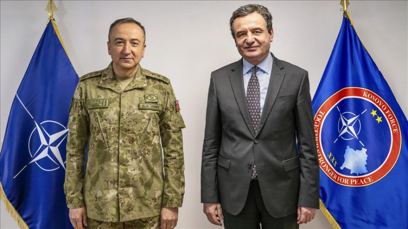 Kurti razgovarao o sigurnosti sa komandantom KFOR-a Ulutasom