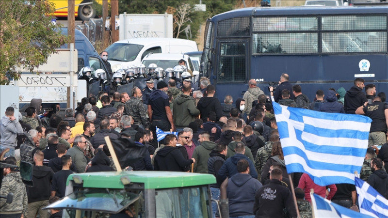 Zbog protesta poljoprivrednika širom Grčke blokada puteva i luka
