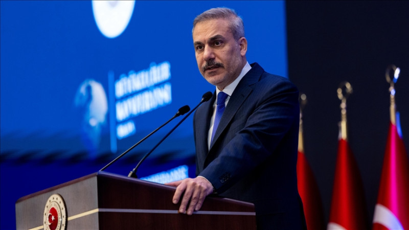 Kryediplomati turk Fidan bën thirrje për diplomaci proaktive mes bllokimit global