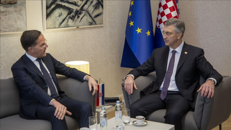 Generalni sekretar NATO-a Rutte u posjeti Hrvatskoj obišao novu vojnu opremu