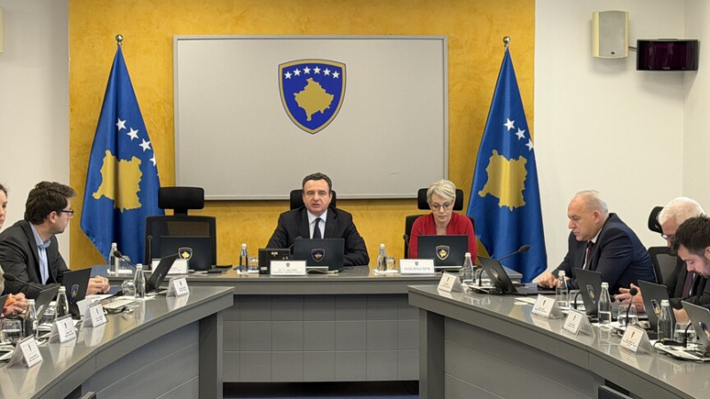 Qeveria në detyrë e Kosovës miraton pako të re për përballje me inflacionin