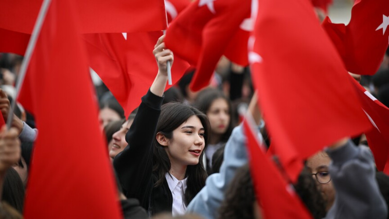 Turqia feston 19 majin, Ditën e Përkujtimit të Ataturkut dhe Ditën e Rinisë dhe Sportit