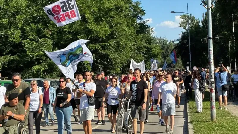 Sırbistan’da hükümet karşıtı protesto                           