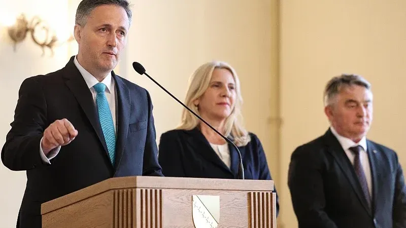 Beçirović, Cvijanović’in “veto” kararını Anayasa Mahkemesi’ne taşıdı