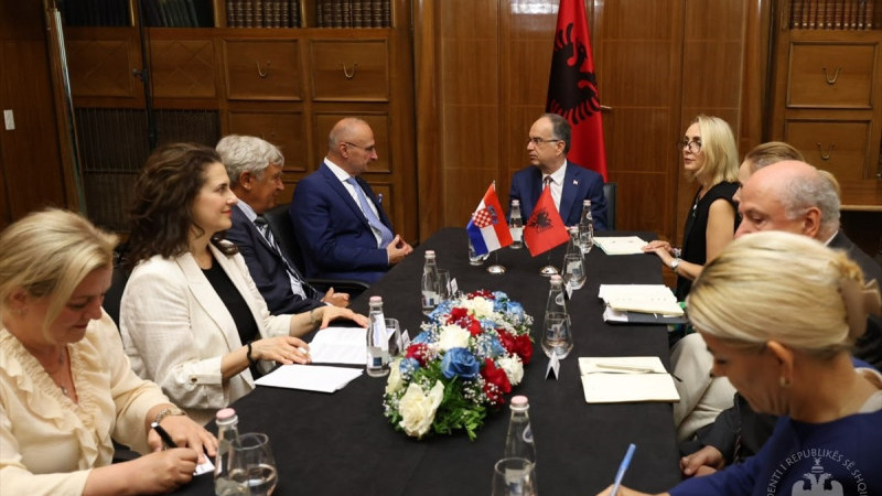 Arnavutluk ve Hırvatistan stratejik ortaklığı güçlendiriyor