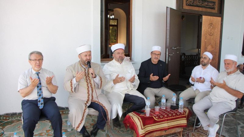 Bulgaristan’da 2 Asırlık Tarihi “Ali Rıza Bey” Camii Restorasyonun Ardından İbadete Açıldı