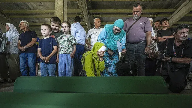 Srebrenitsa Soykırımı’nın 31’inci yılında toprağa verilecek 10 cenaze gözyaşlarıyla karşılandı