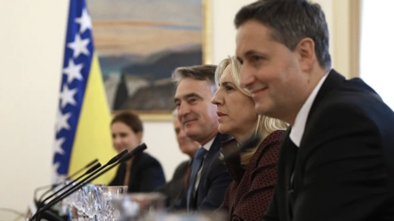 Bosna Hersek Cumhurbaşkanlığı, yeni ABD Büyükelçisi Ronald Johnson’ın atamasını onayladı