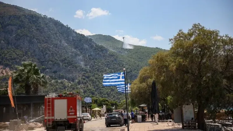 Yunanistan’da 10 bölgede yüksek yangın riski ilan edildi