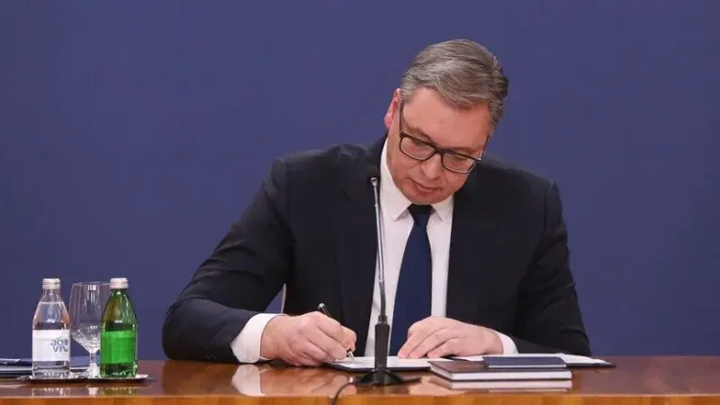 Vučić raspustio Narodnu skupštinu Srbije i raspisao vanredne parlamentarne izbore u Srbiji za 25. ok